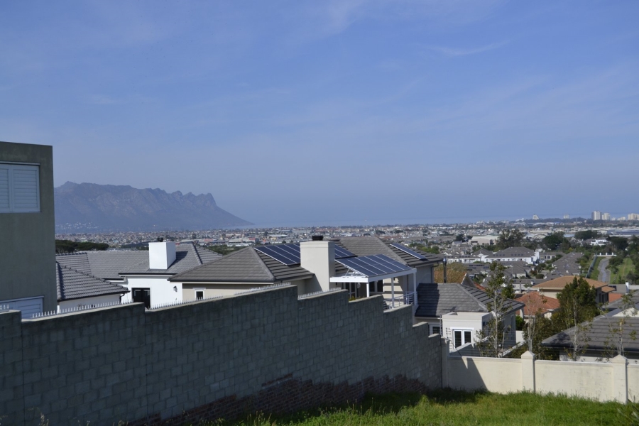  Bedroom Property for Sale in Mzuri Estate Western Cape